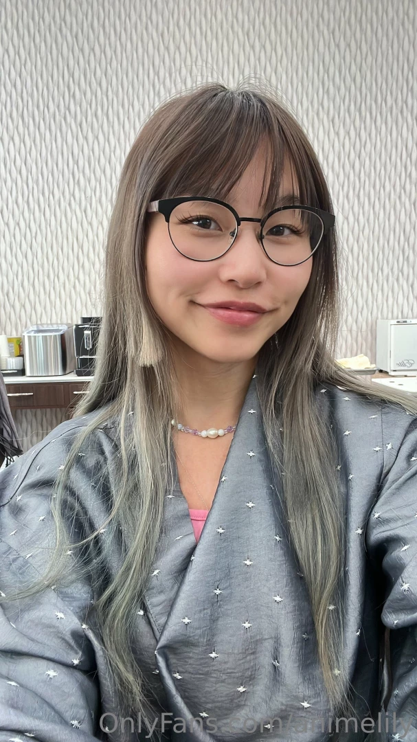 I am getting my hair done at the salon for the first time dropping my 