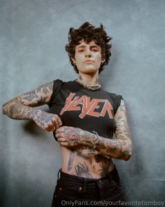 Going live tonight at 9pm est strip tease q a meet me there