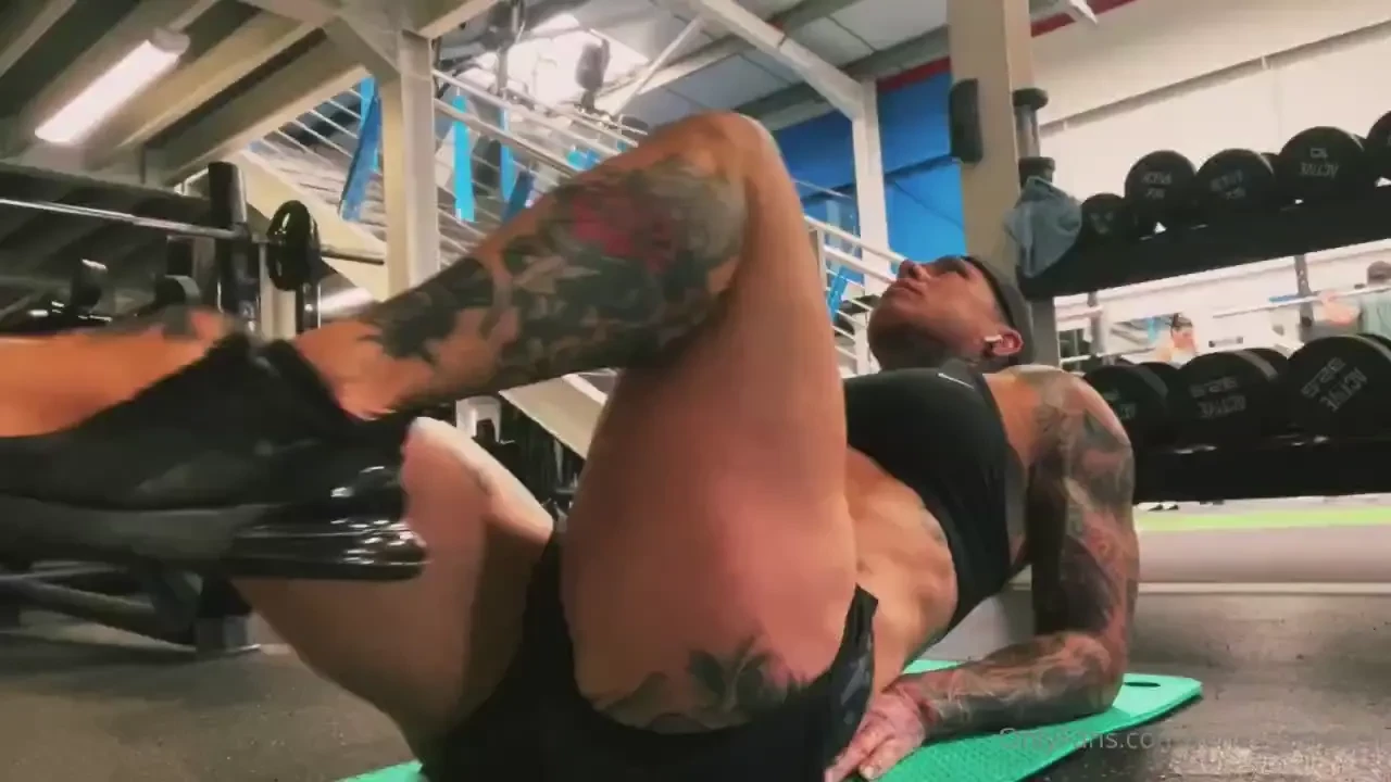 Ab exercise 2 of the 8 i like to do 100 reps for each leg 