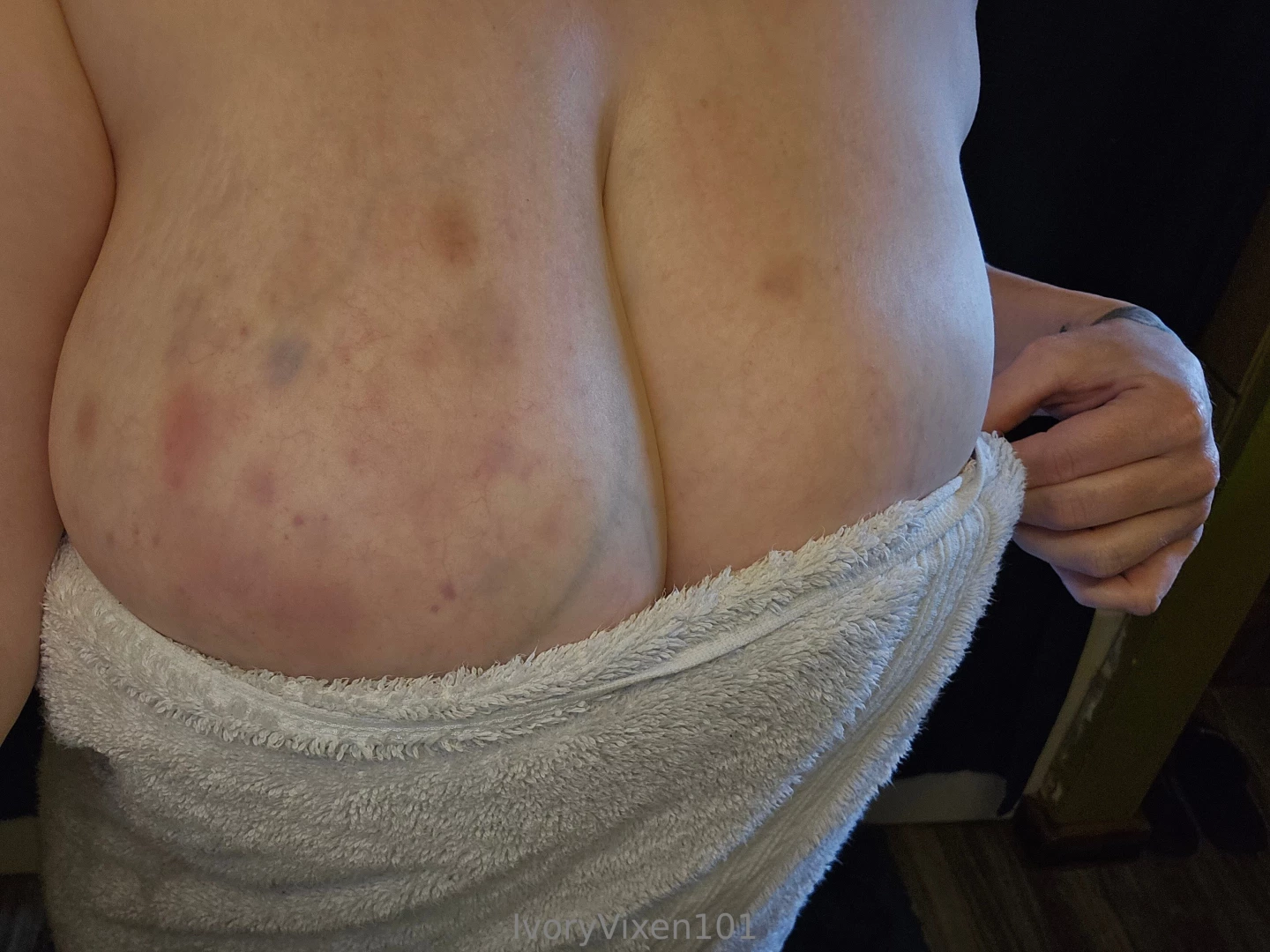 Towel is soooooo small around my huge breast i think it may fall down 