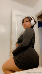 Im the only naughty girl in the house cum spank me