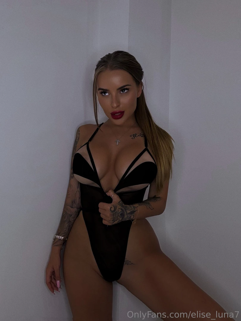 What would you choose a red passionate set that ignites confidence and 