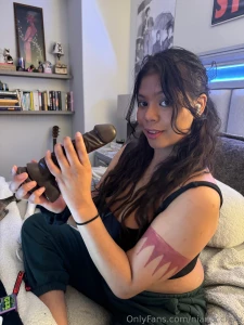 Good morning i hope you enjoy watching things go inside my pussy and