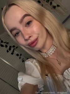 Would you go on a date with a girl like that let s do a date in dm fyp