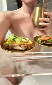 Baden ein len heute nacht wird s hei und glitschig ich besorge es mir part 1