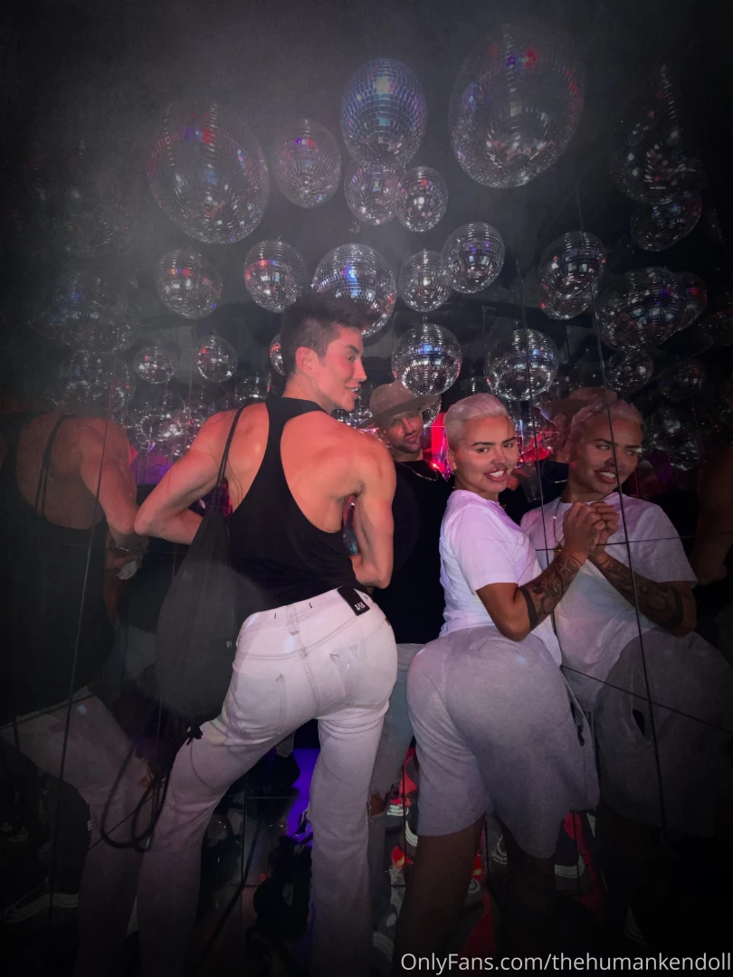 Since insta wants to delete all my big booty pics of sexual content part 1 