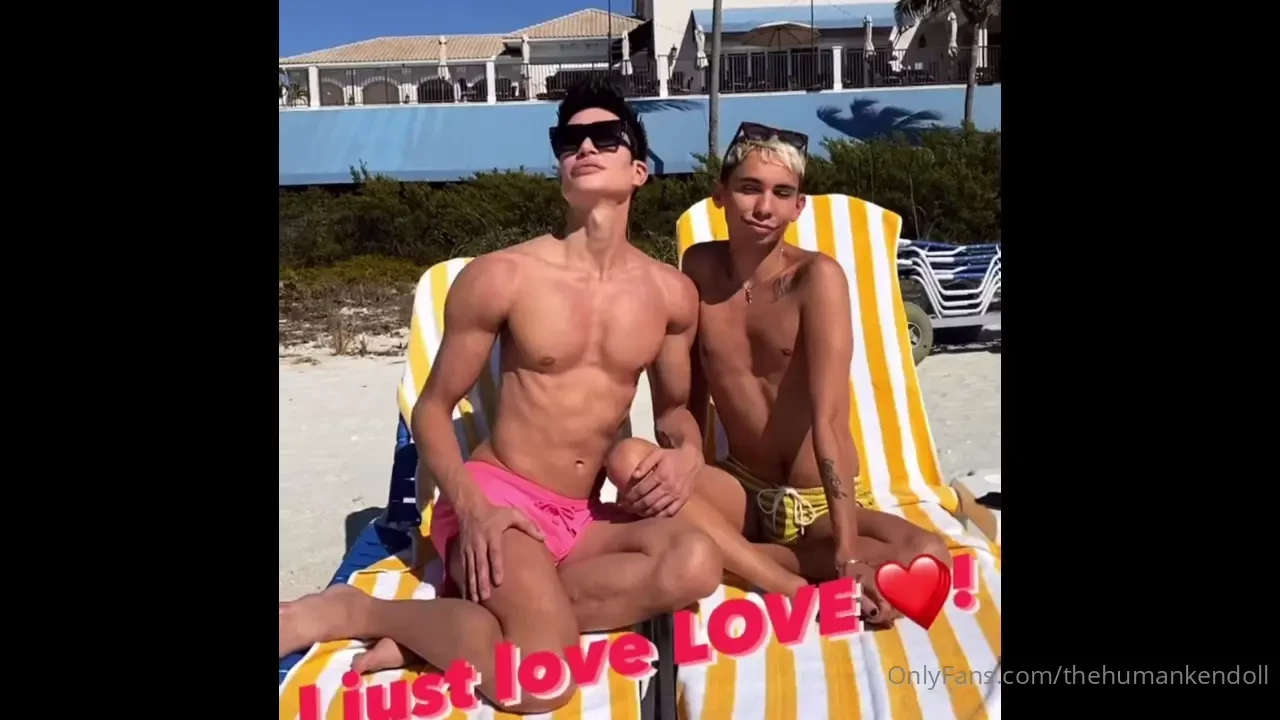 Out at the beach with callxmekash 