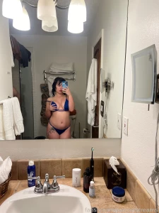 Would you jerk off to me in the shower like majicdragon p s he fucked