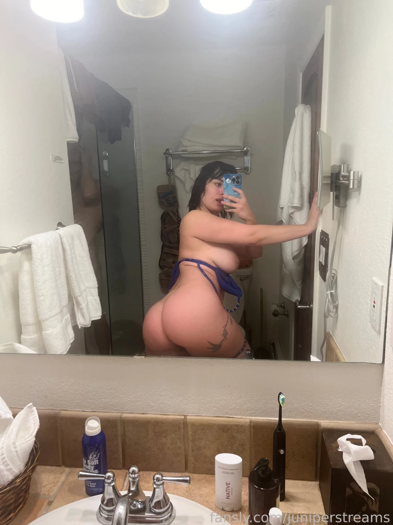 Would you jerk off to me in the shower like majicdragon p s he fucked part 4 