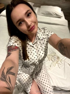 Missing someone in this bed maybe that should be u