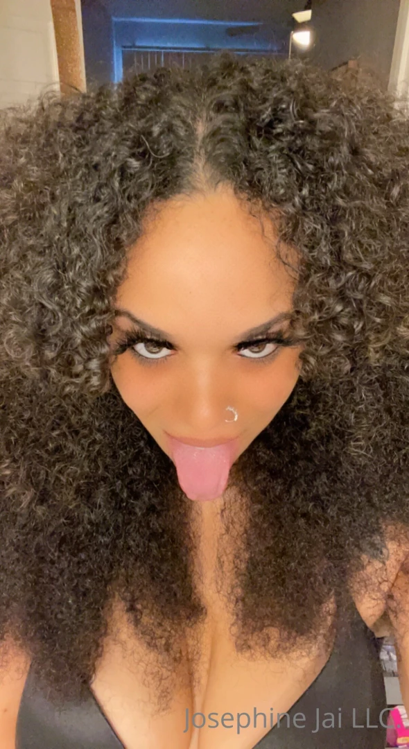 You can stay but your clothes must go part 118 