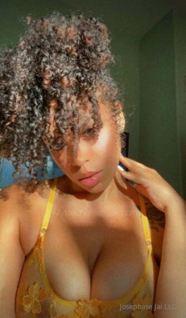 The first fan to tip 25 will get 2 b g videos nude photoset hot 