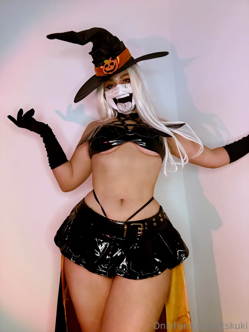 Happy spooky month i ve been sick for the past week but i m finally 