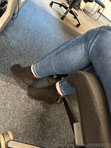 It turns me so on when i water and a cloth put my shoes and socks of part 3