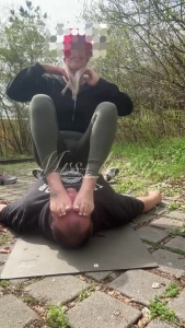 Stillhalten sp ren riechen du liebst es wenn ich die kontrolle