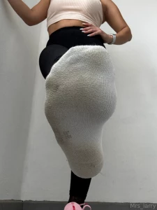 Du bist mit deiner freundin im gym doch deine blick waren nur auf mich part 1