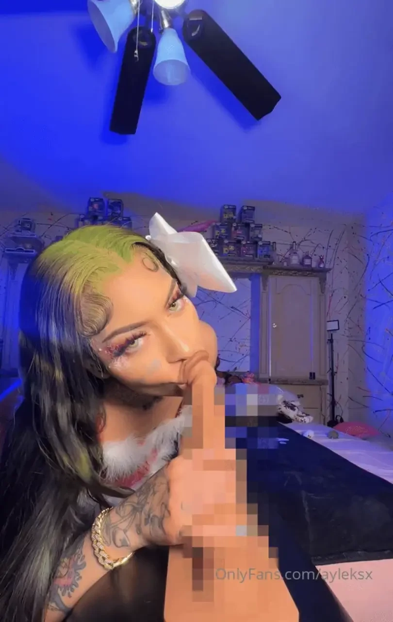 Baby let me beat that dick for you fuck i love feeling it throb in my 