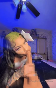 Baby let me beat that dick for you fuck i love feeling it throb in my