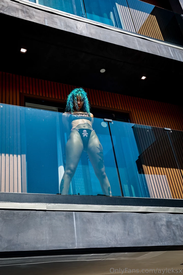 Celibacy got me like and you start glowing when you remove negativity 