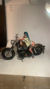 Good morninggg it s my birthday month btw so yall better show me