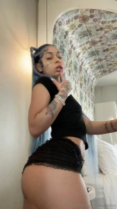 Your vampire princess wants to go live