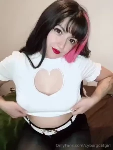 Estuve tratando de hacer un gif cortito d nde me descubriera los part 2