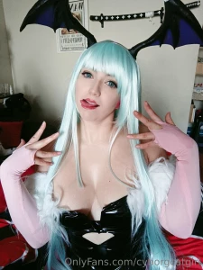 Les dejo aqui fotitos de morrigan coqueta para actualizar lamento mi part 3