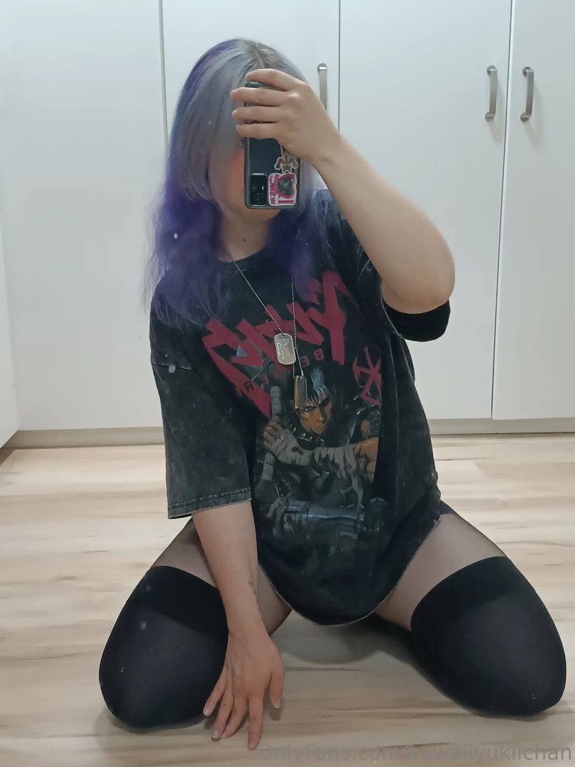 Just some small fanservice for you guys in my berserk shirt wanna see 