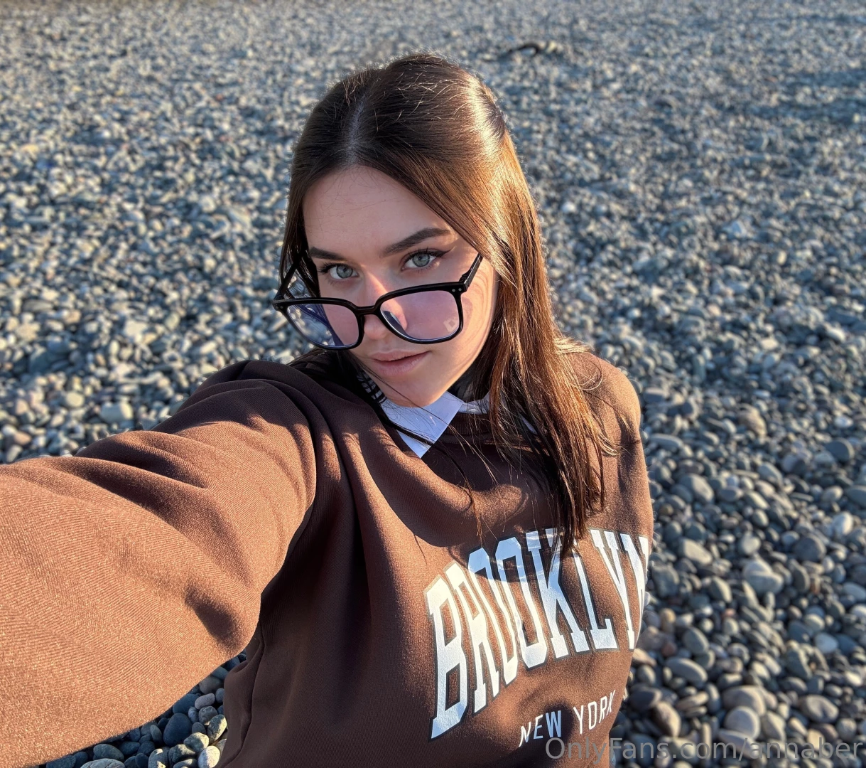 Sun sea good mood but you know what s missing you 