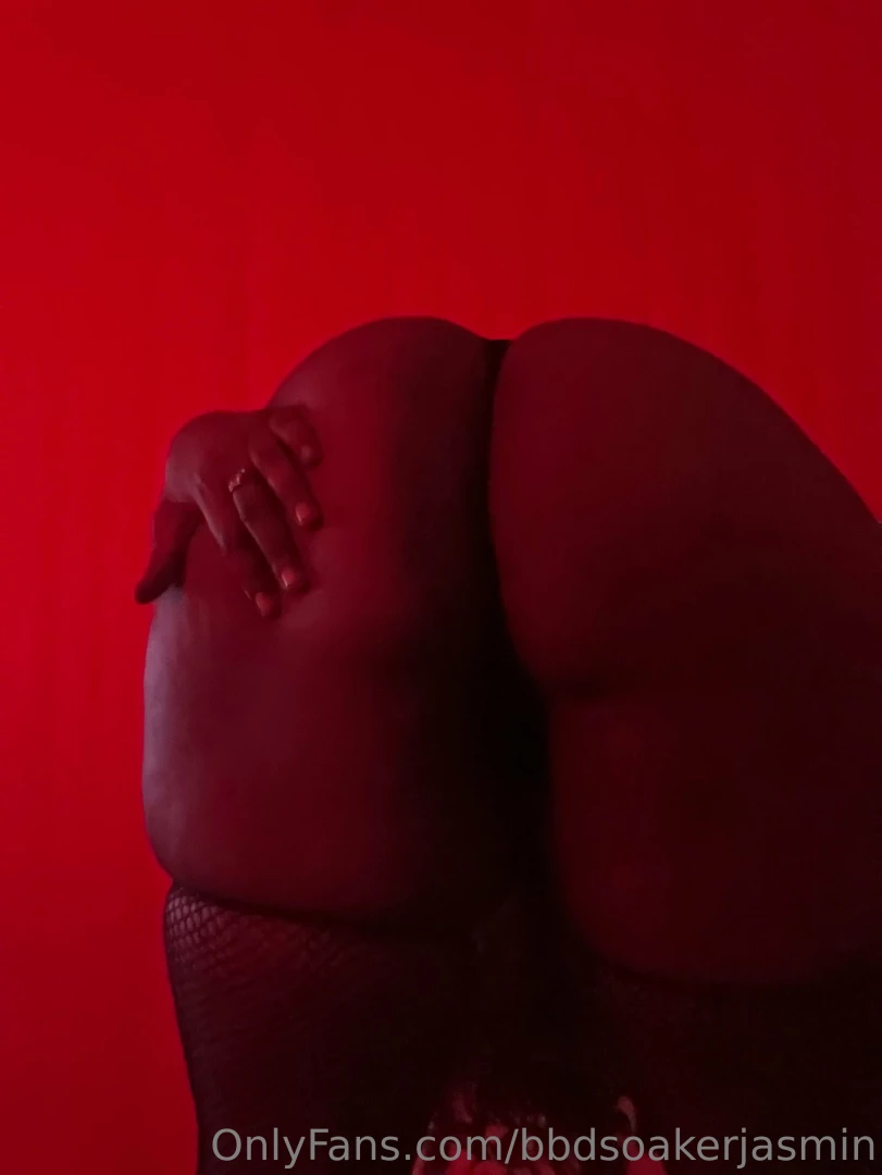 Do you like it when it bend over daddy 