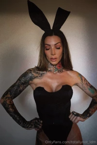 This bunny wants to wish you a happy halloween part 4