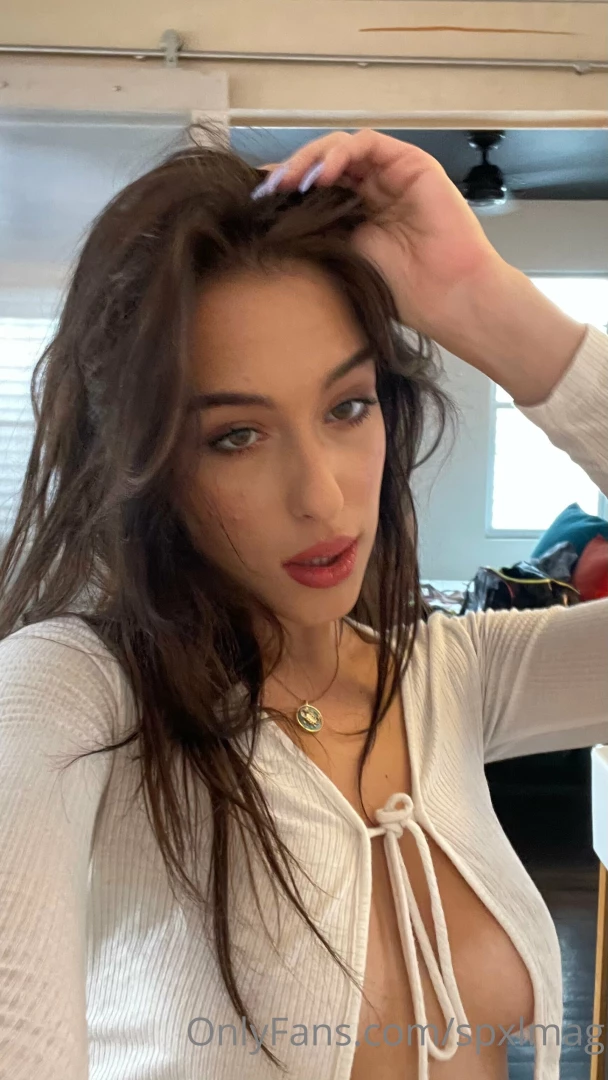 Alyssa is such a tease i love giving the models the phone to see what part 4 