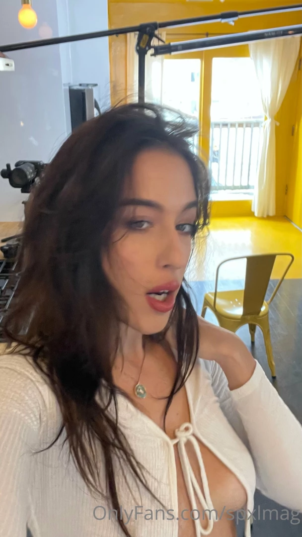 Alyssa is such a tease i love giving the models the phone to see what part 1 