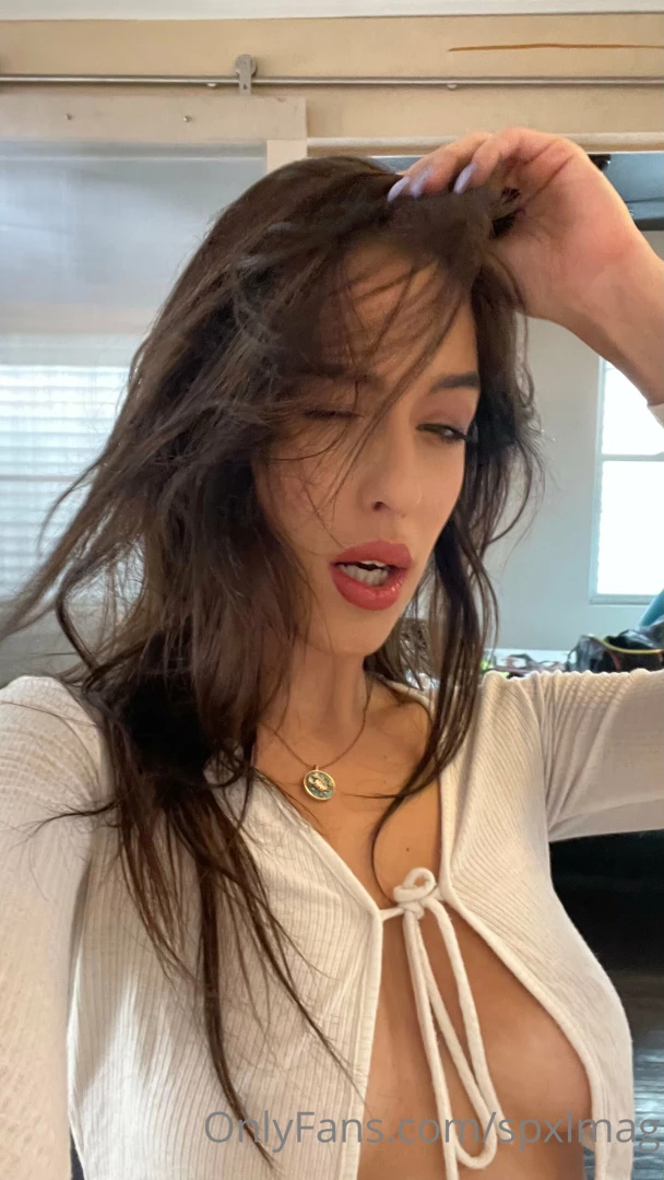 Alyssa is such a tease i love giving the models the phone to see what part 3 