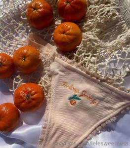 Can you imagine a sexy wet video in these with no top on whoever wants