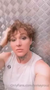 Was so hot and sweaty training today drenched in salty lickable sweat