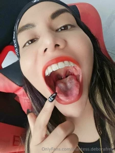 Join to my premium of only 8 and get 1 custom minute freee https