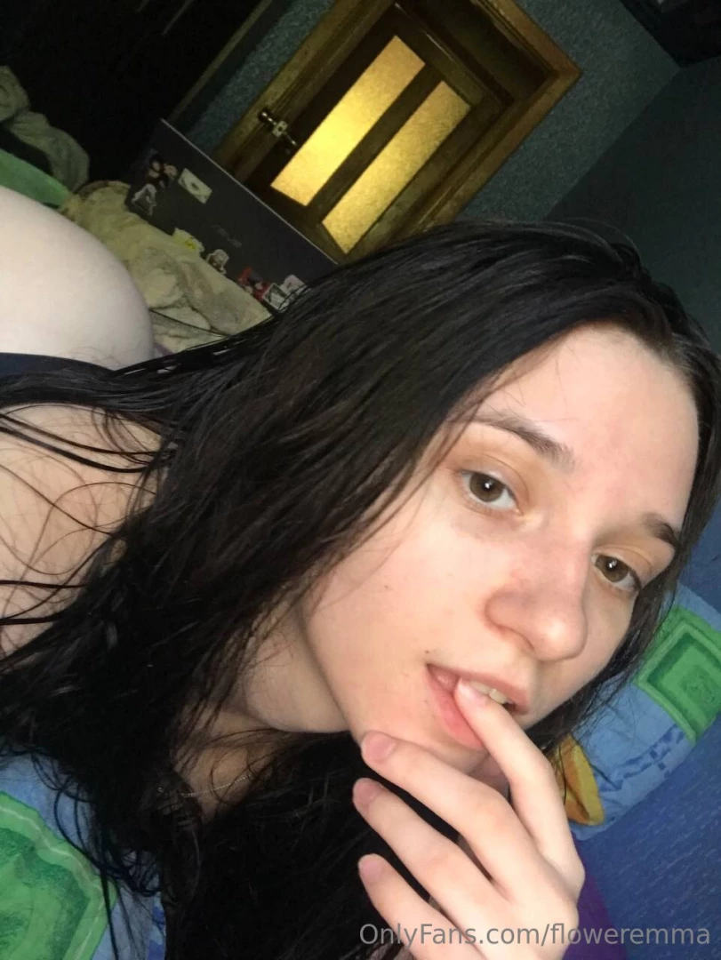 - pixie_polly how would you feel if i ran my fingertip over your body part 1 