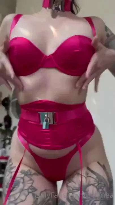 Do you like how i customize this outfit part 1 