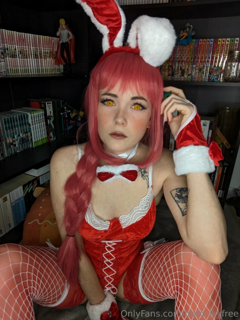 Anyone wants a vids of makima 