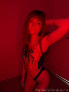 Your friendly neighborhood slut says hi o o