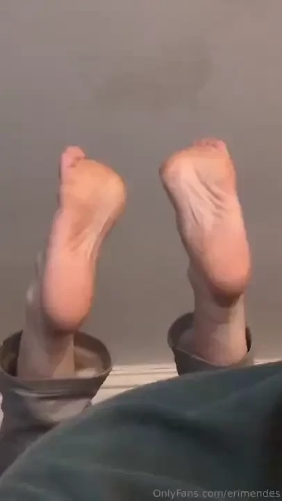 Just doing some jigsaw come massage my feet part 4 