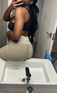 Shame its a sink im sitting on