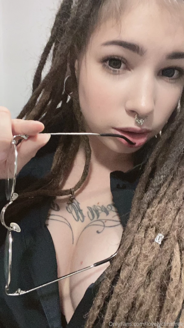 Innocent face but my mind is so dirty 