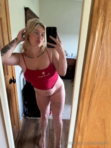 Do i look good in red lt 3