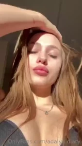 Hi honey i m going to the beauty salon why don t we chat while i get