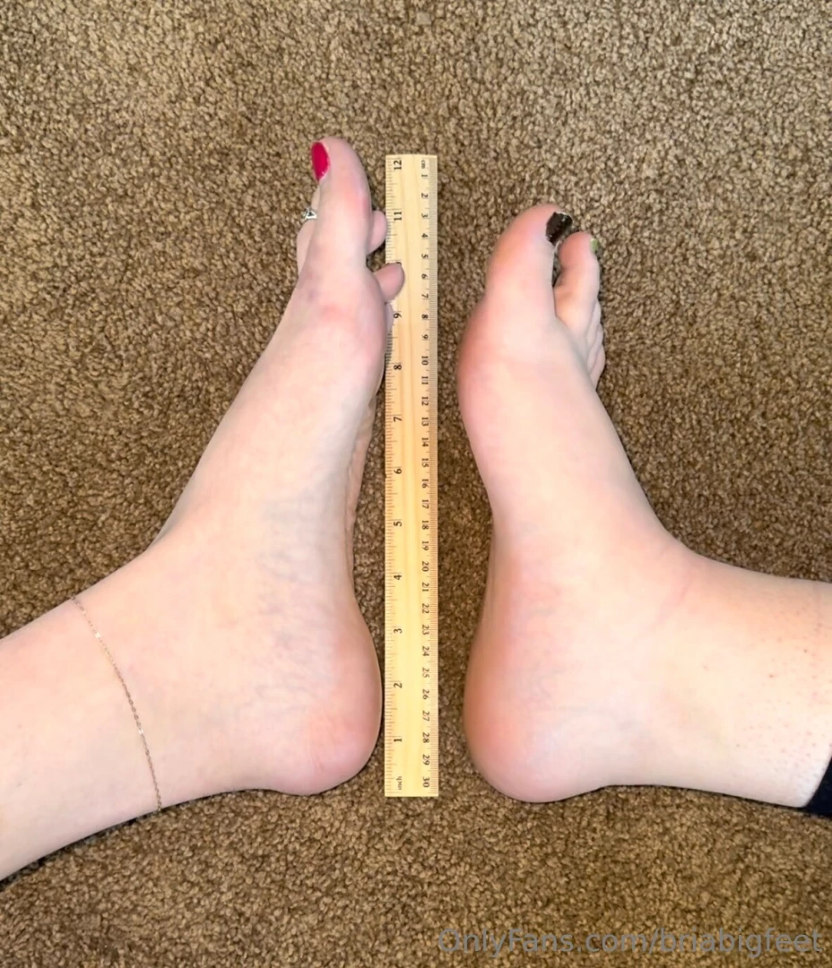 Your fav big sisters are back together again bella graduates college 