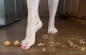 Trampling mini muffins to relax after a nice workout i m glad i had