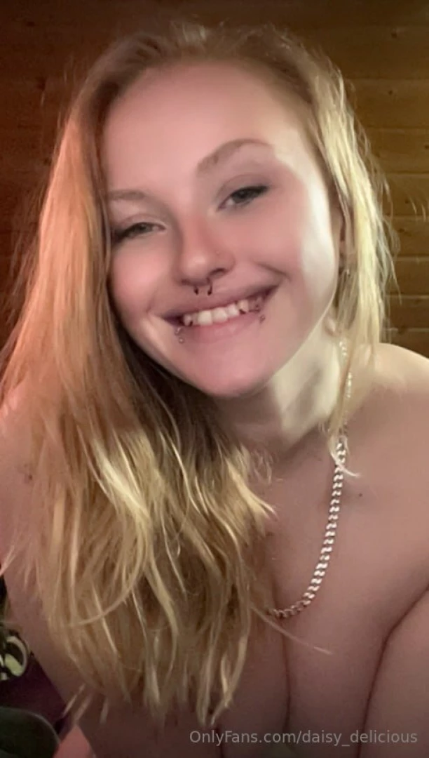 Ssassyjessie ssassyjessie your a sexy blonde with a beautiful smile part 64 