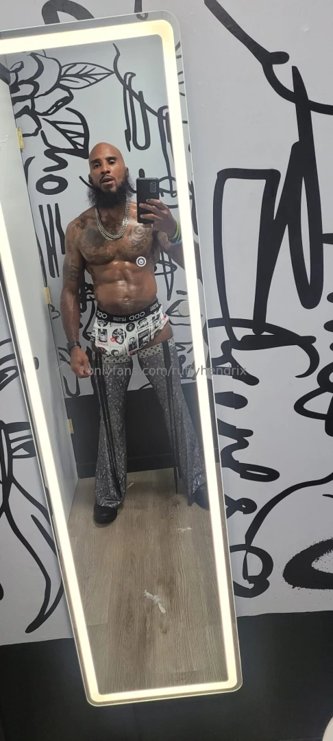 Beat off mornings be great when i cum 